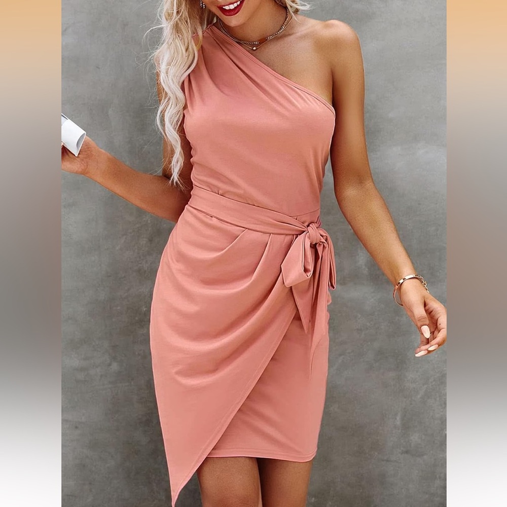 Elegant One-Shoulder Pink Dress